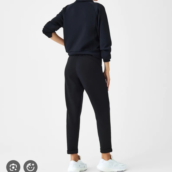 EUC Spanx Airessentials Tapered Leg Pants - Picture 2 of 5